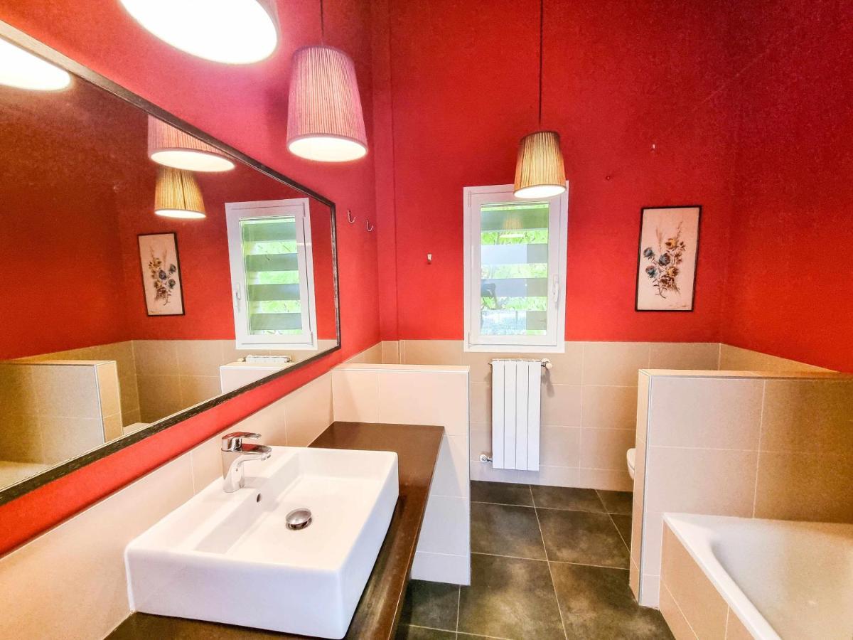 Villa Guara Golf Y Pool Comotucasa Nueno Ngoại thất bức ảnh